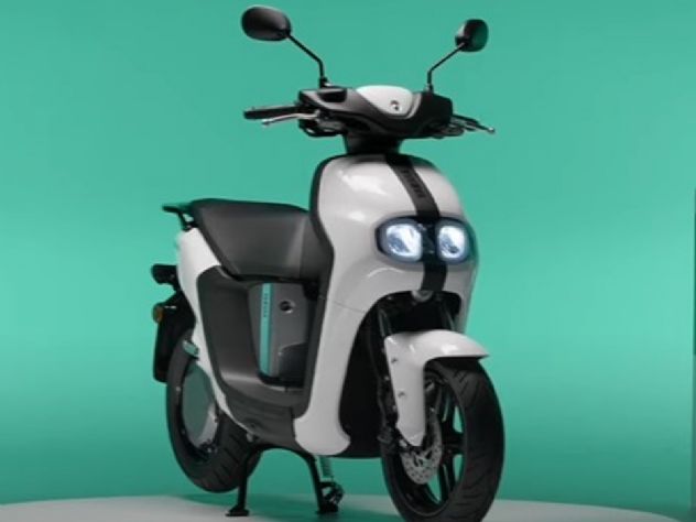 Yamaha entra na onda das elétricas dois novos scooters MOTOO