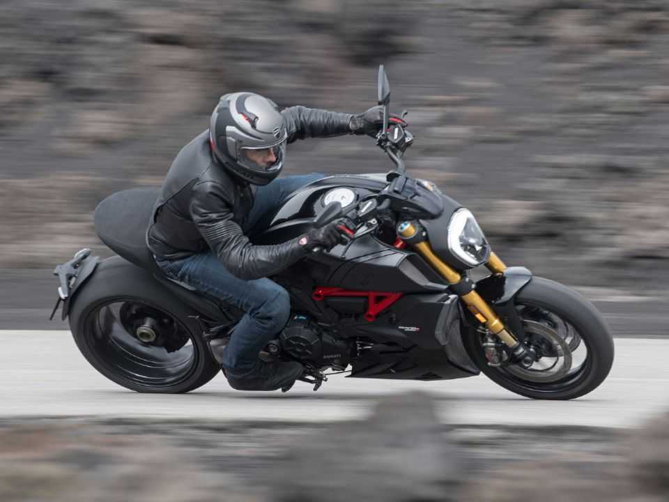 DucatiDiavel 1260 S 2019 - escapamentos