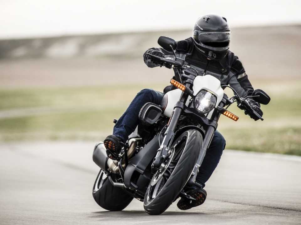 Harley-DavidsonFXDR 114