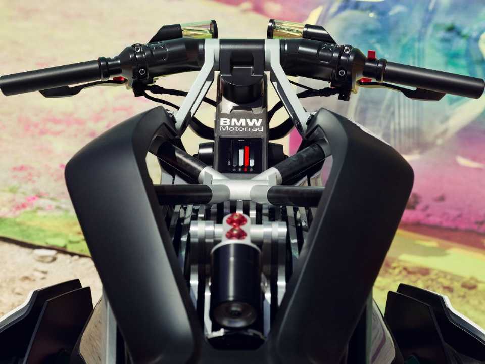BMW apresenta conceito de moto esportiva elétrica