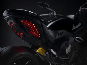 Diavel V4