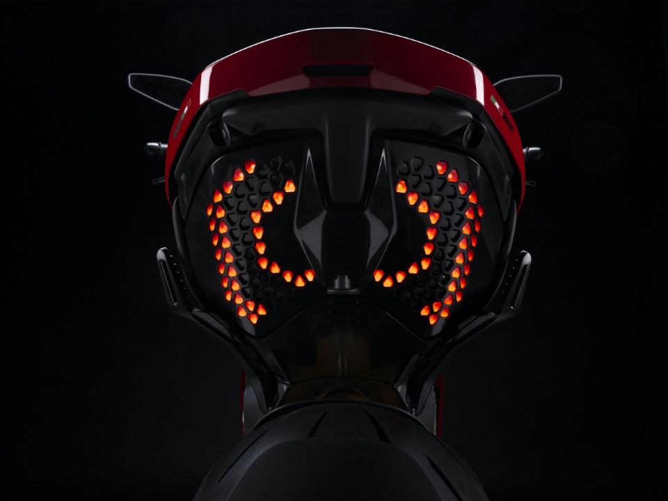 Ducati Diavel V4 2023