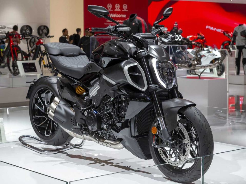 DucatiDiavel V4 2023 - 3/4 frente