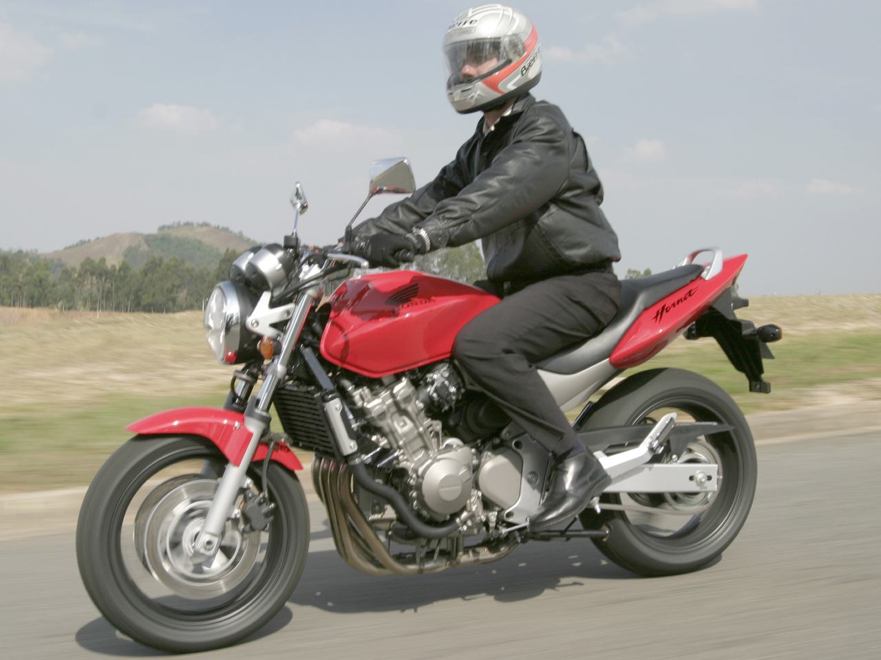 HondaCB 600F Hornet 2005 - 3/4 frente