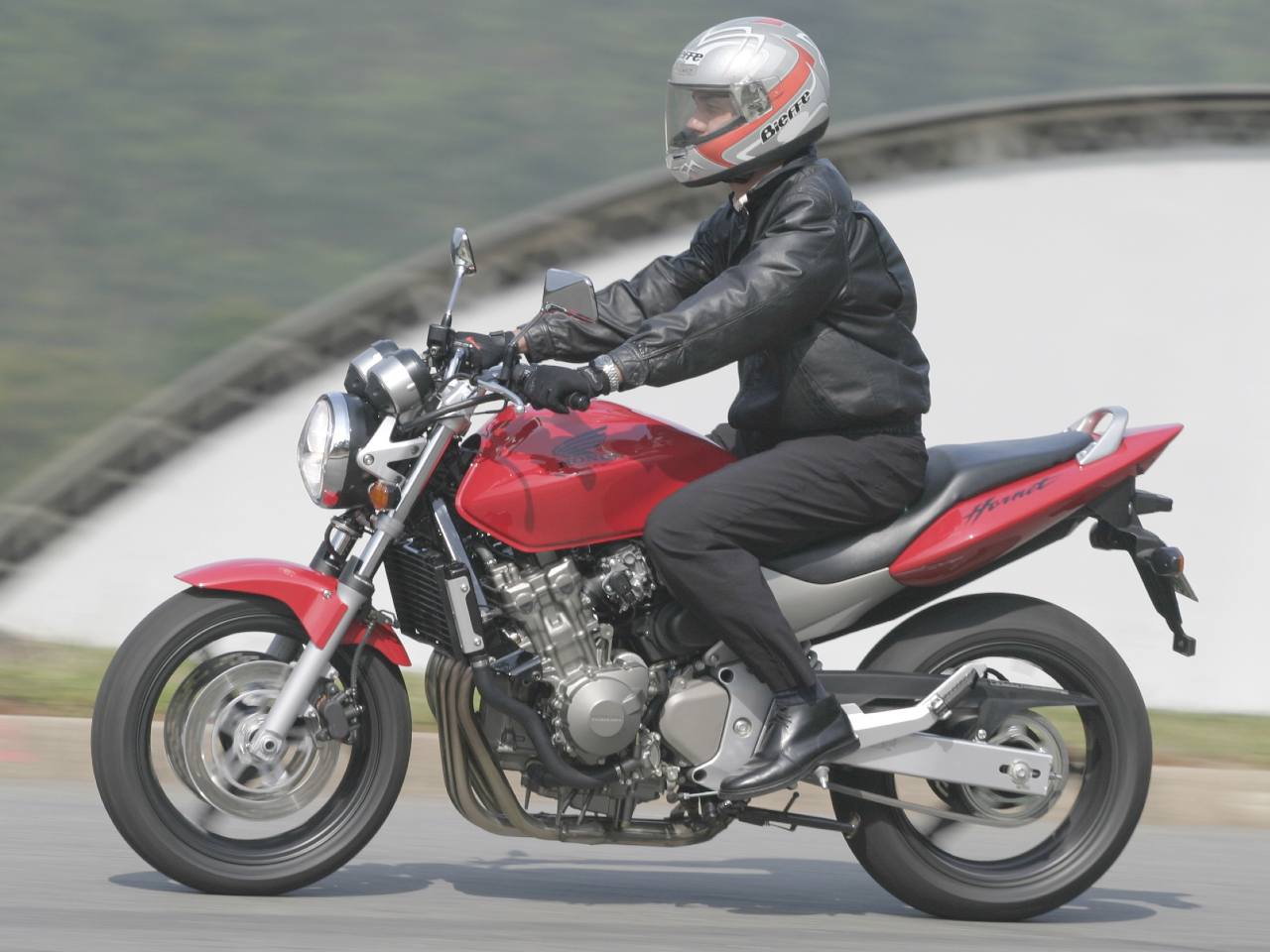 HondaCB 600F Hornet 2005 - lateral