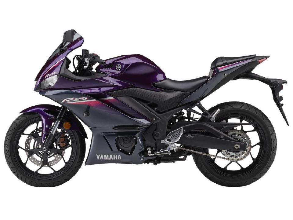 YamahaR25 2023 - lateral