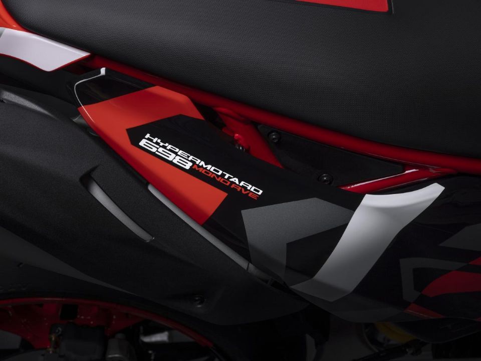 DucatiHypermotard 698 Mono 2024 - lateral