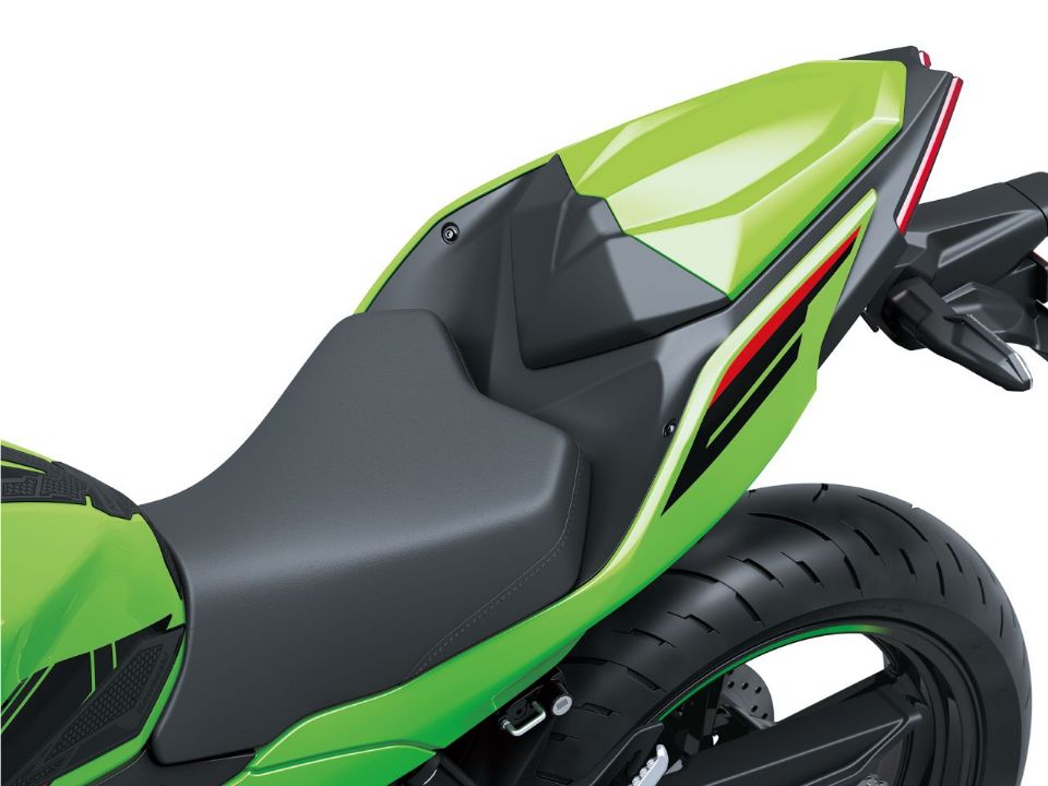 KawasakiNinja 500 2024 - traseira