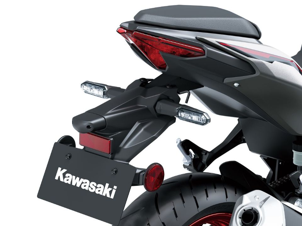 KawasakiZ500 2024 - traseira