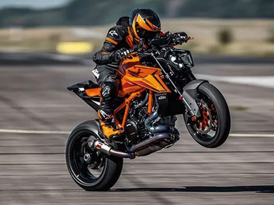 KTM1390 Super Duke R 2024 - 3/4 frente