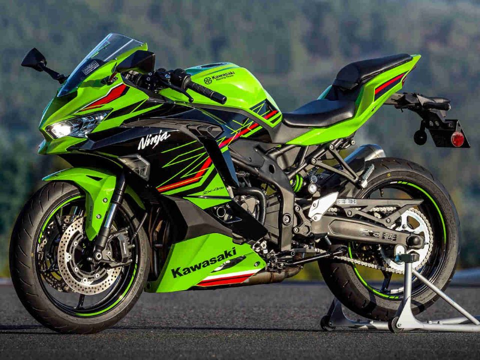 KawasakiNinja ZX-4R 2023 - 3/4 frente