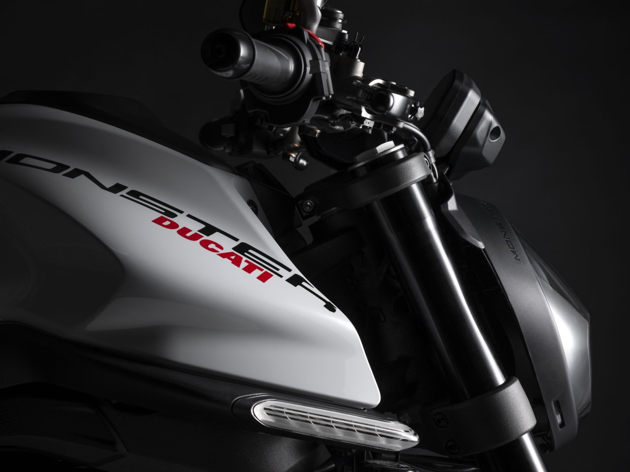 Galeria de fotos Ducati Monster 2024 é lançada; veja fotos e detalhes