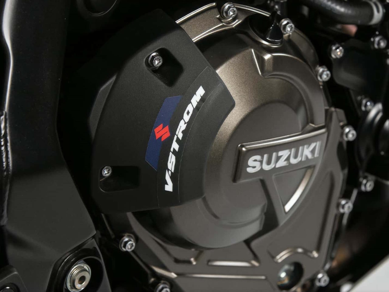 SuzukiV-Strom 800DE 2024 - escapamentos