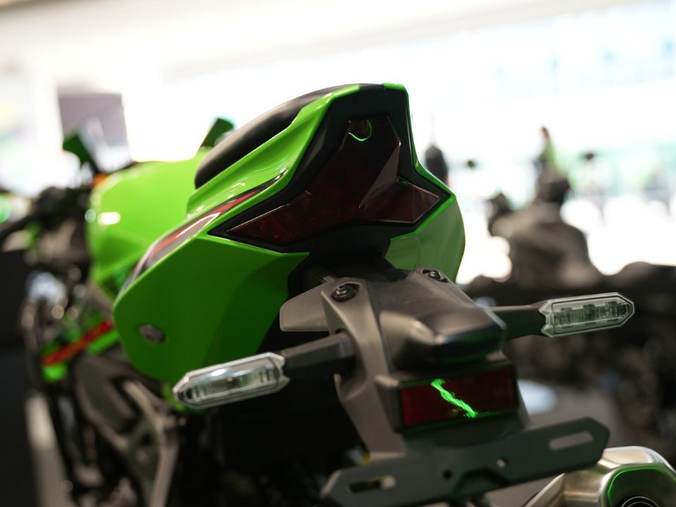 KawasakiNinja ZX-4R 2024 - traseira