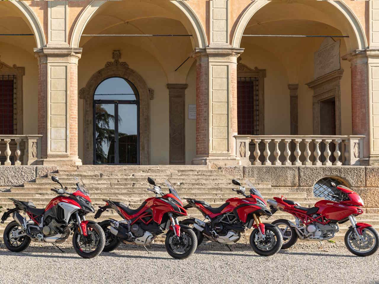 DucatiMultistrada V4 S 2023 - lateral