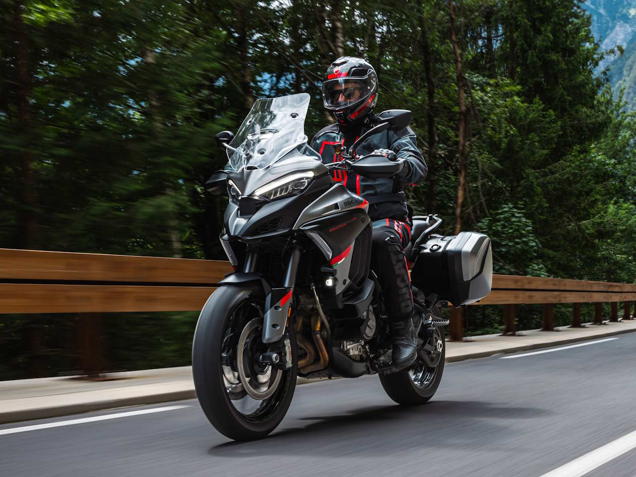 DucatiMultistrada V4 S 2023 - 3/4 frente