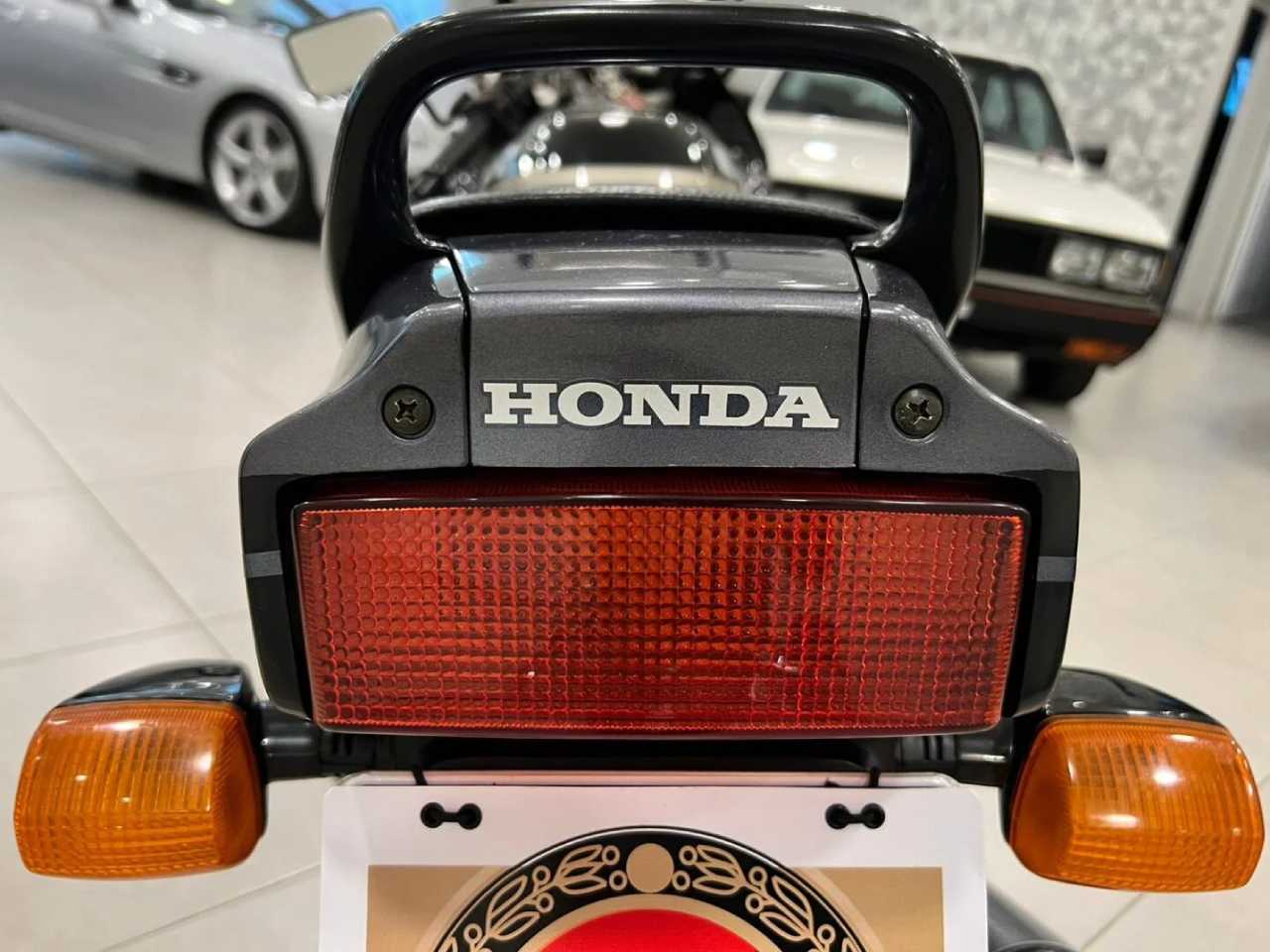 HondaCBR 450 SR 1990 - traseira