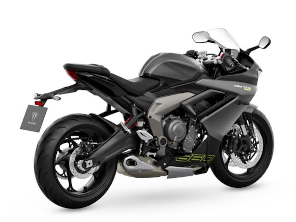 TriumphDaytona 660 2024 - 3/4 traseira