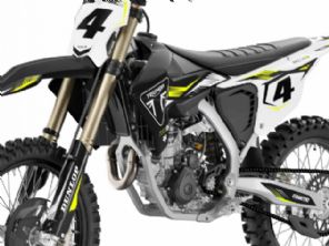 Triumph lana moto 450 2025 com 'assinatura' de Ricky Carmichael