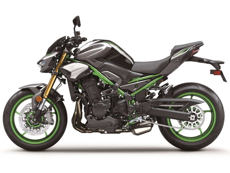 KawasakiZ900 2025 - lateral