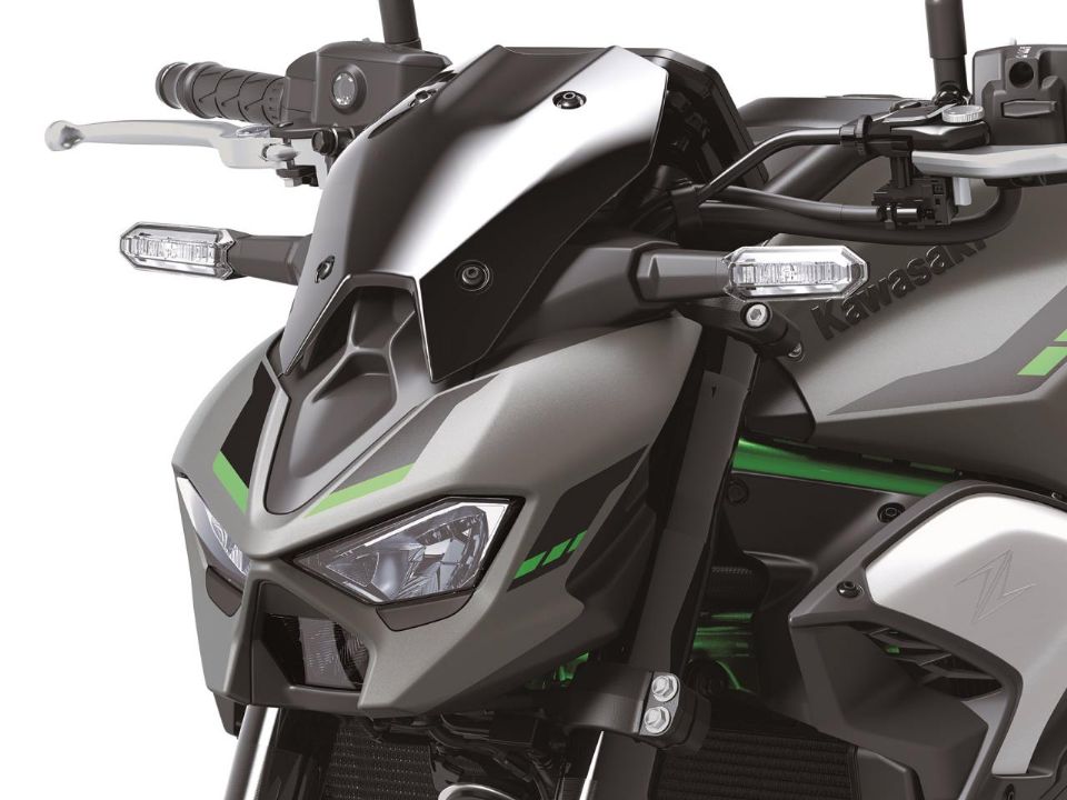 KawasakiZ900 2025 - 3/4 frente