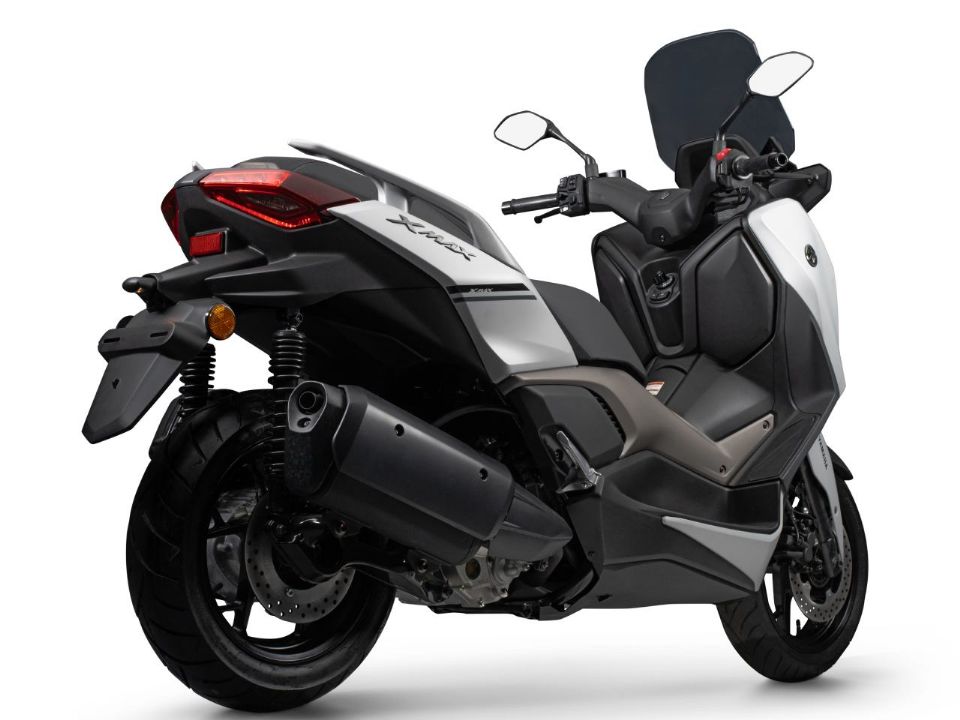 YamahaXMAX 2025 - 3/4 traseira