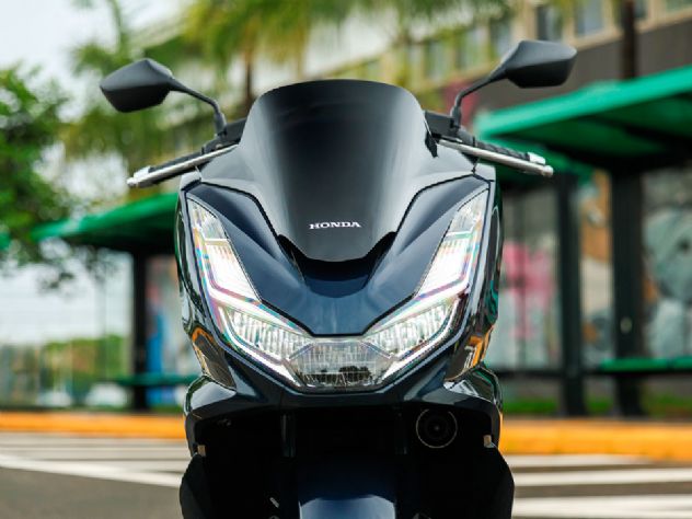 Honda PCX 160 2025 chega com novas cores; veja os preos