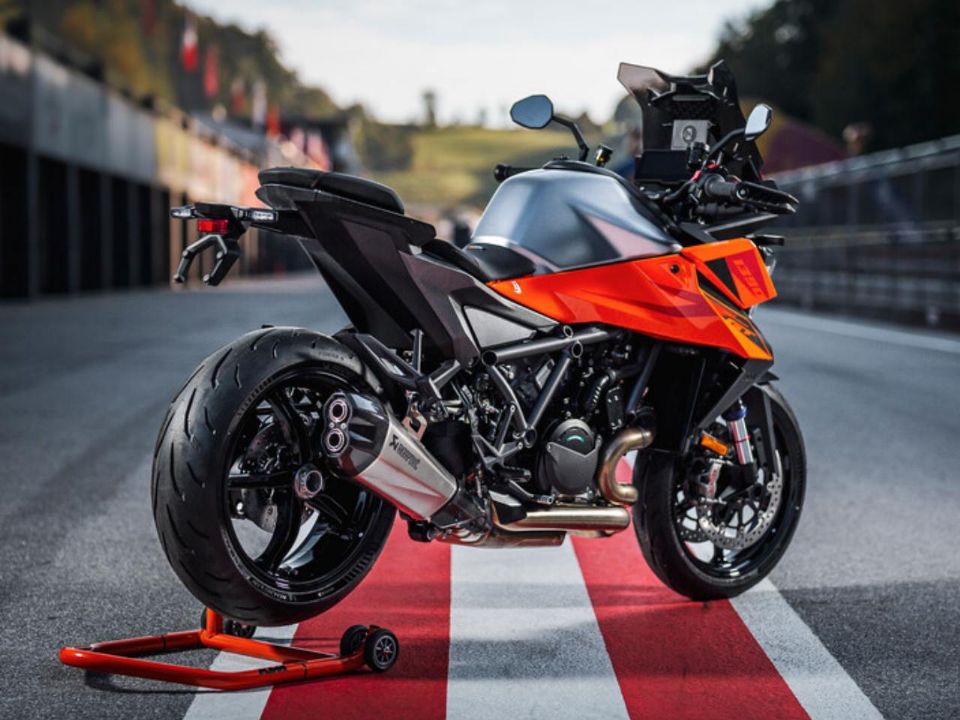 KTM 1390 Super Duke GT 2025