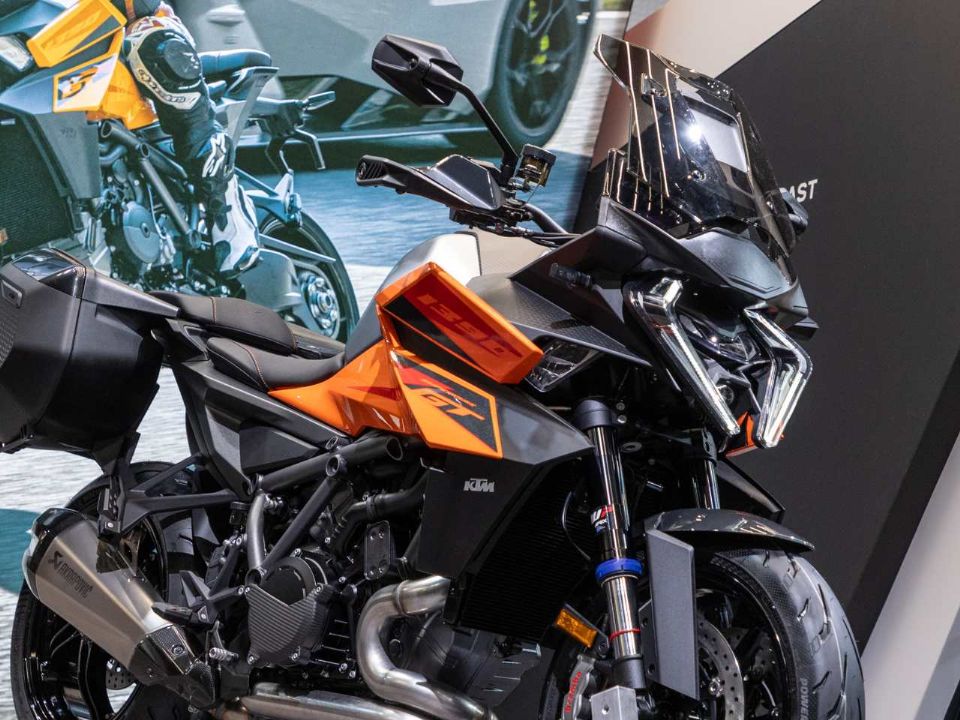 KTM1390 Super Duke GT 2025 - 3/4 frente