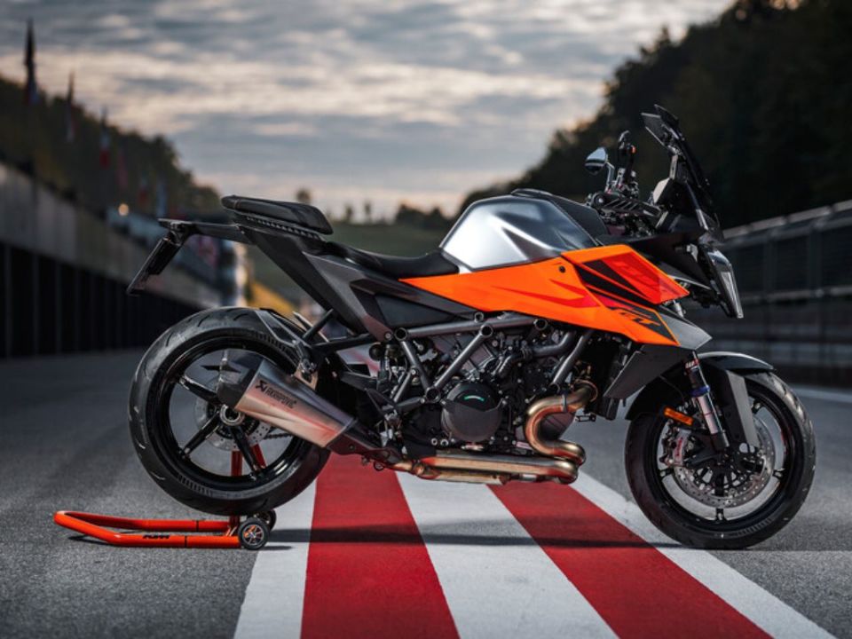 KTM1390 Super Duke GT 2025 - lateral