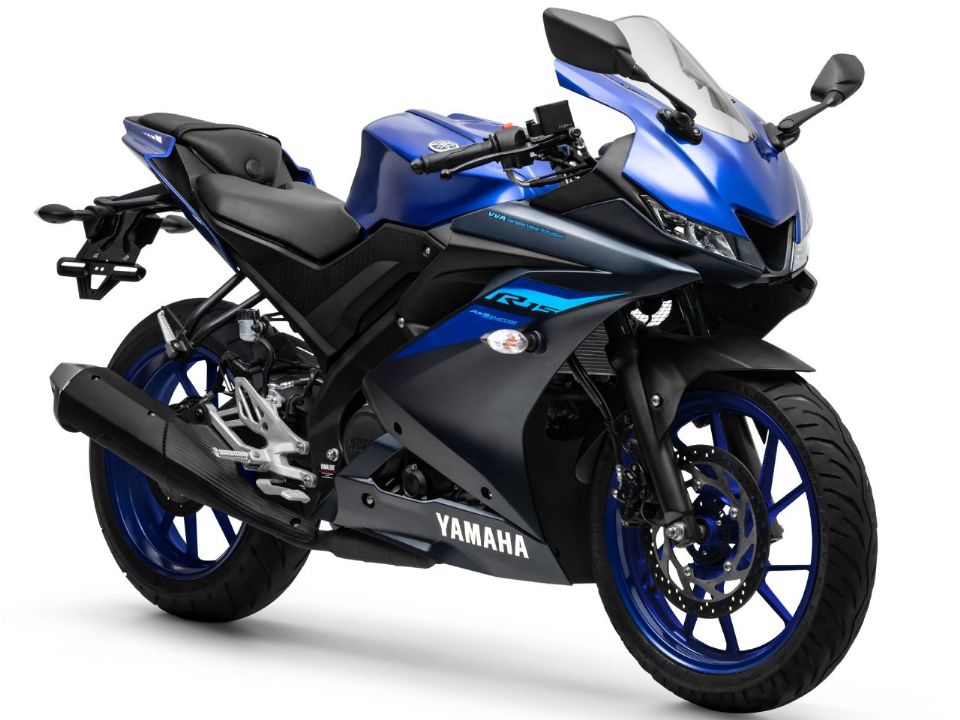 YamahaR15 2025 - 3/4 frente