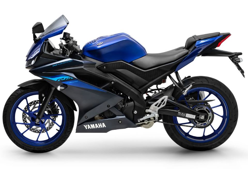 YamahaR15 2025 - lateral