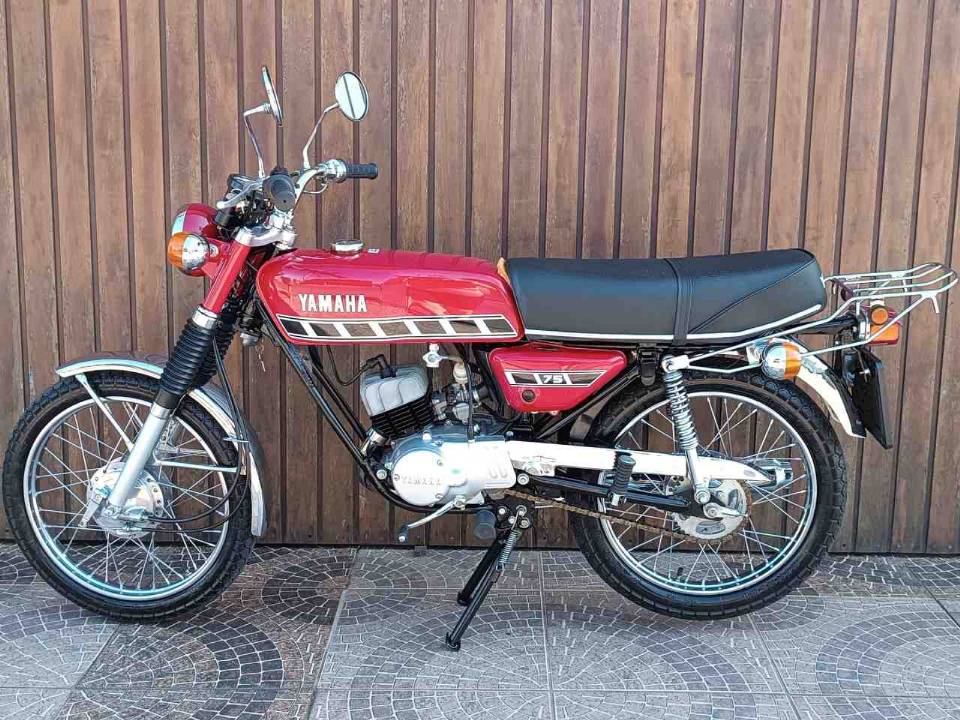 Yamaha RD 75