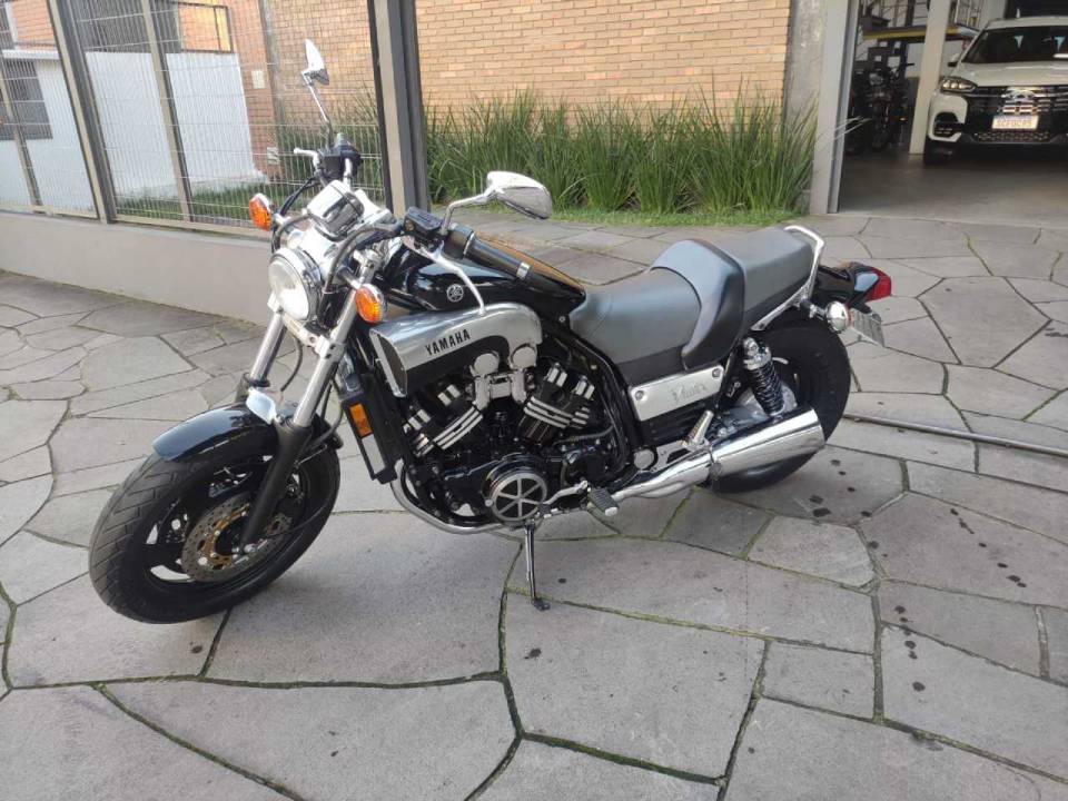 Yamaha VMax 1200 1998