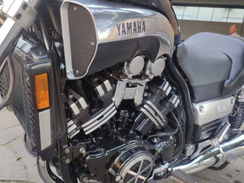 Yamaha VMax 1200 1998