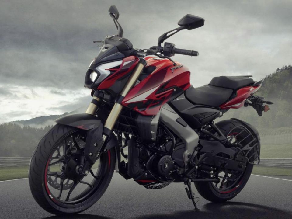 BajajPulsar NS400Z 2024 - 3/4 frente