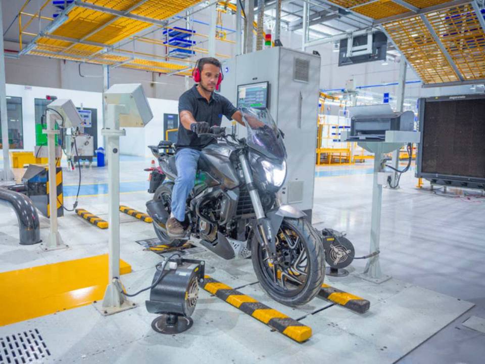 Bajaj Dominar 400 feita no Brasil