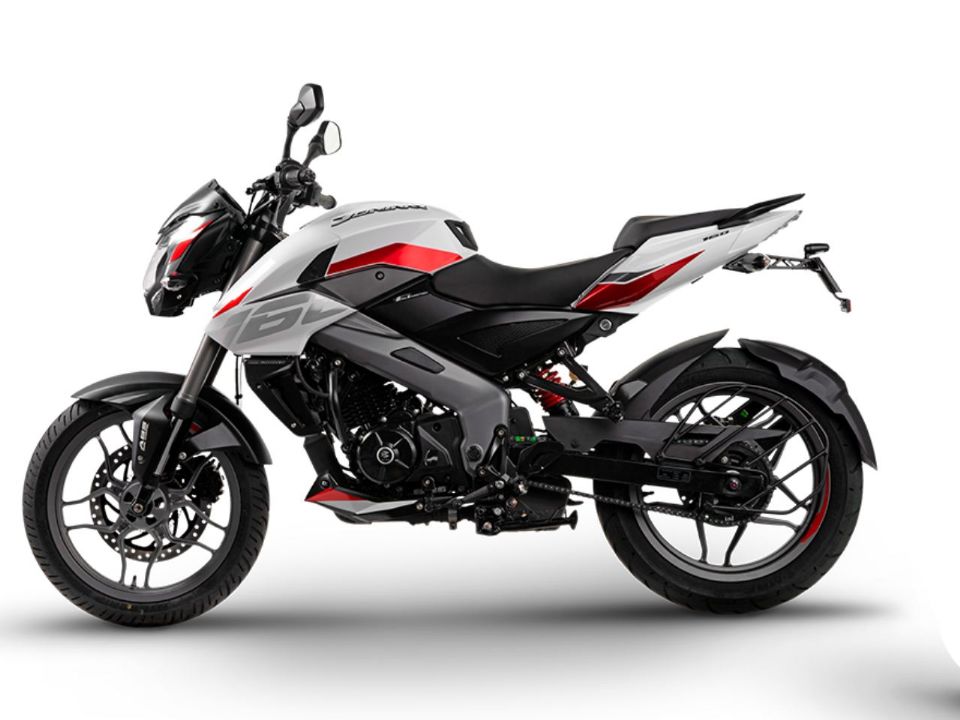 Bajaj Dominar 160 2025