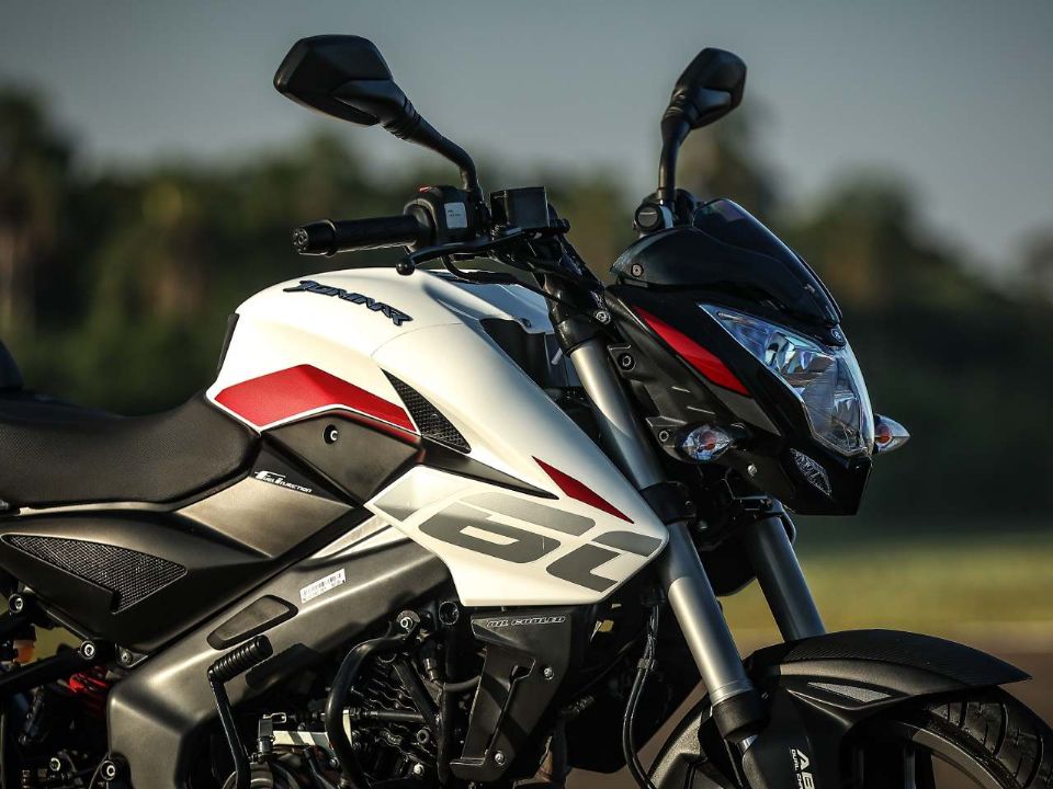 Bajaj Dominar 160 2025