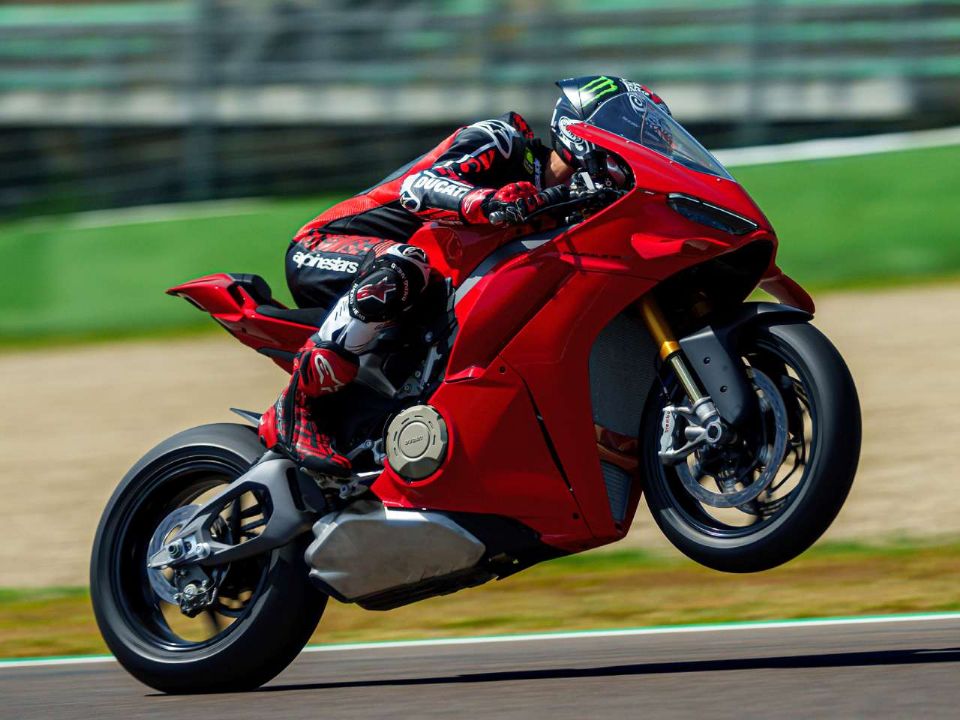 DucatiPanigale V4 2025 - lateral