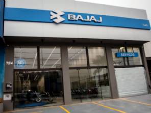 Bajaj inaugura lojas em SC e em MS