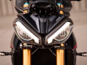 Triumph Speed Triple RS 2025: uma nova fera com mais de 180 cv!