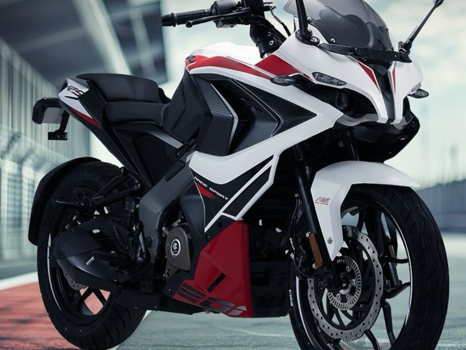 BajajPulsar RS200 2025 - 3/4 frente