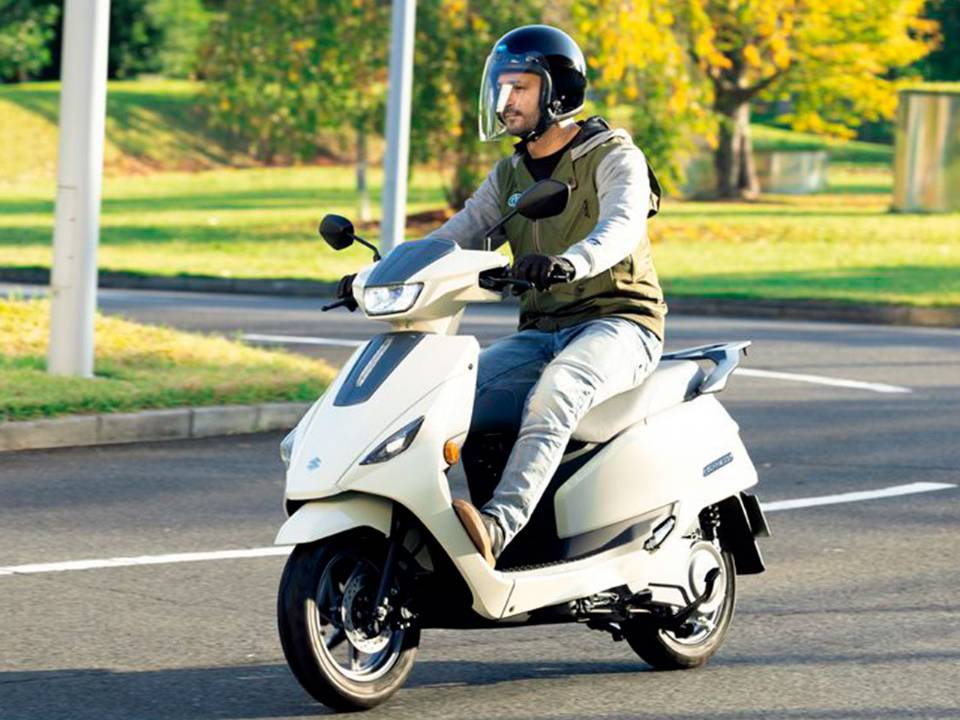 Suzuki e-Address, scooter elétrica para brigar contra Honda e Yamaha