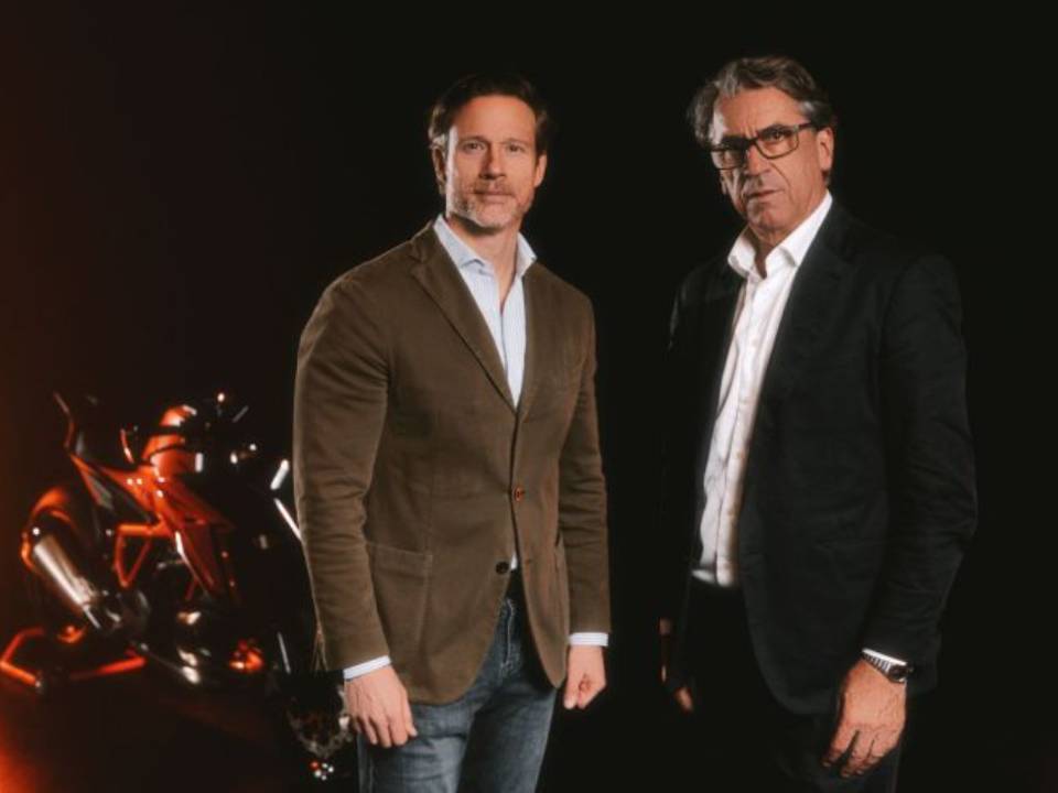 Ex-CEO da KTM, Stefan Pierer, com o novo CEO, Gottfried Neumeister