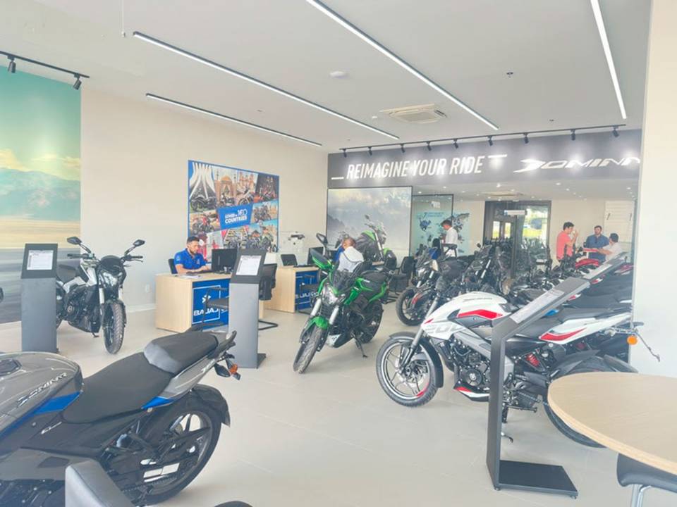 Showroom da Bajaj de São João do Meriti (RJ)