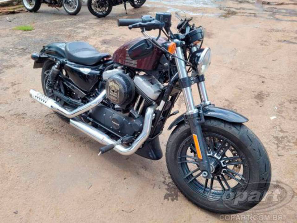 Harley-Davidson Sportster em leilão