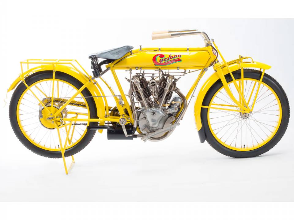 Cyclone V-Twin 1915 leiloada em Las Vegas